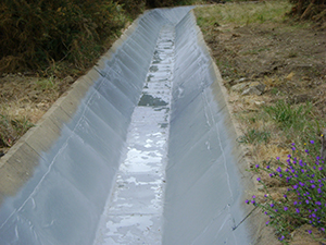 Concrete based irrigation channels